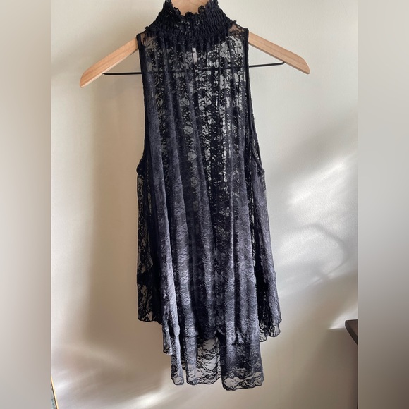 Free People Flowy Lace top - Picture 3 of 6